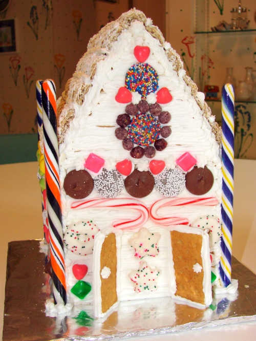 2008 Gingerbread houses 010