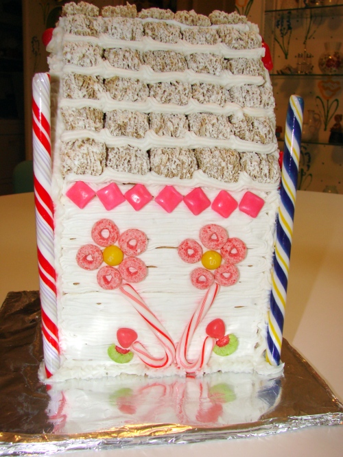 2008 Gingerbread houses 018